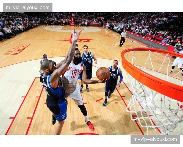 火箭前场篮板优势未转化 二次进攻得分与常规赛效率脱节